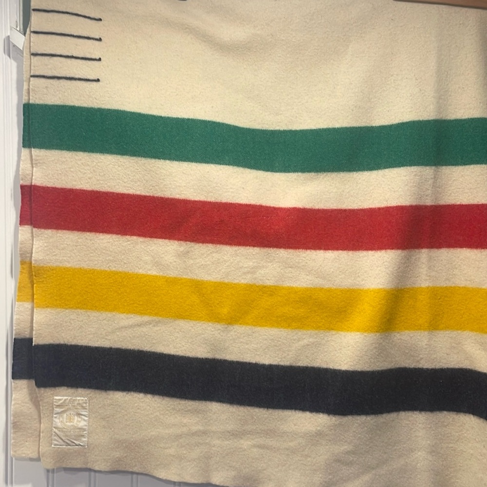 Original vintage Hudson Bay Company Hudson’s Bay Point Blanket, 100% wool